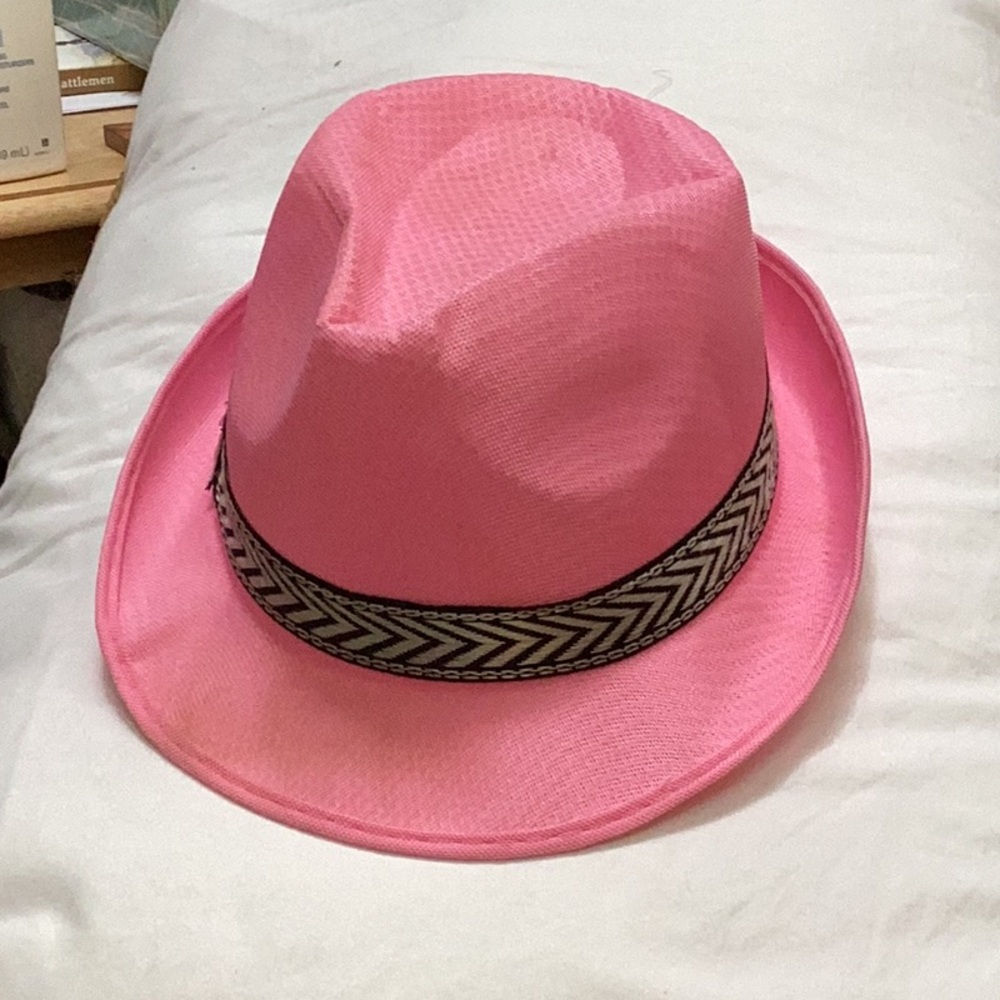 🎩💕NWT Fun To Wear Unisex Fedora Hat Closet Must Have 🎩💕